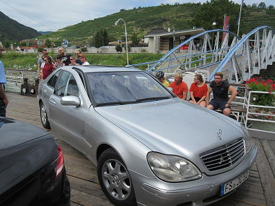 Auf der Donaufaehre bei Weisskirchen